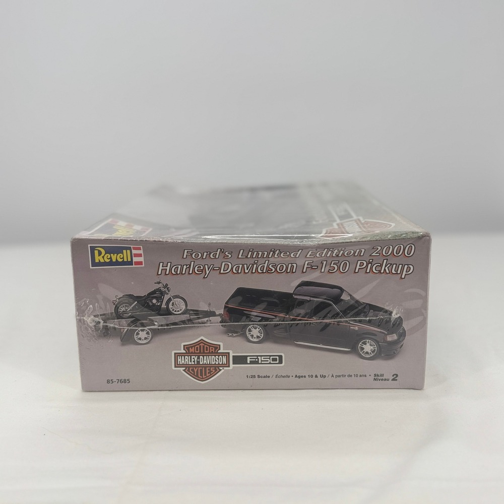 Revell 2000 Harley-Davidson Ford F-150 Pickup Model Kit 1:25 Scale 85-7685 NIB - Picture 3 of 10